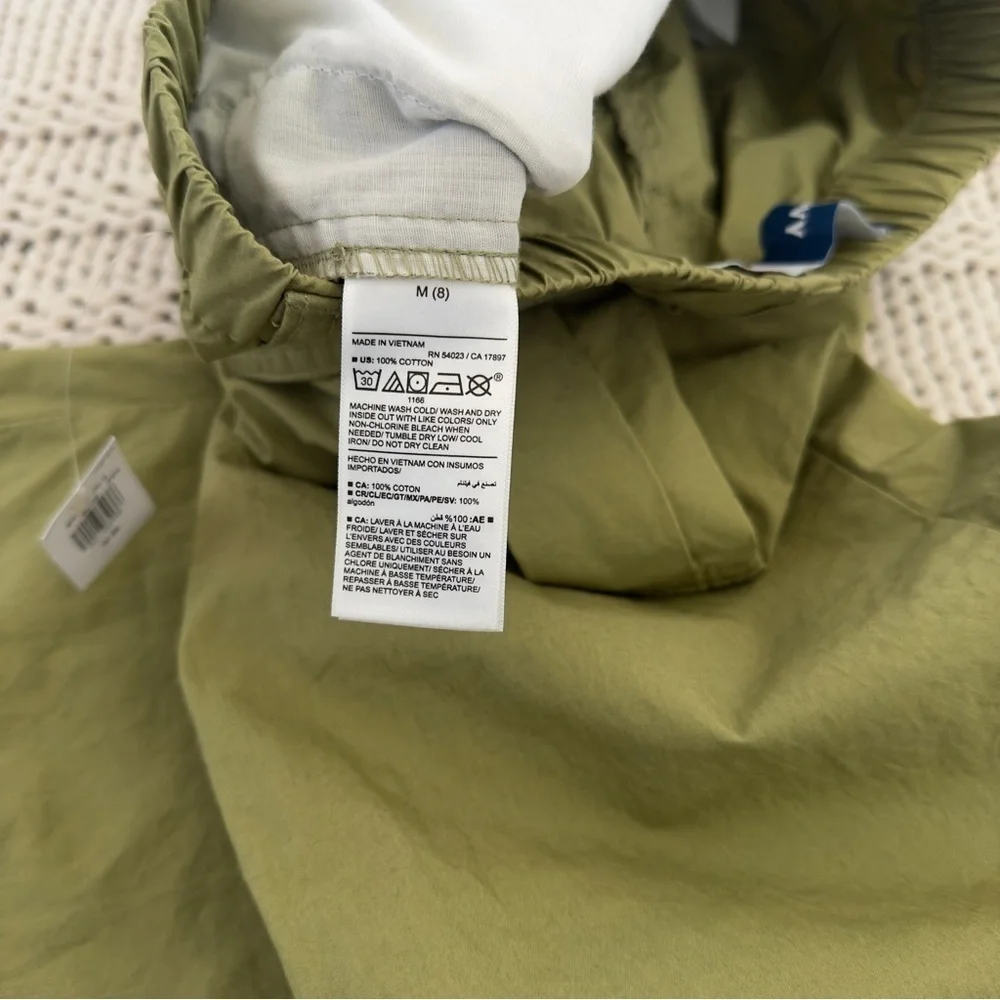 NWT Old Navy Pull-On Girl's Green Cargo Pants Size Medium